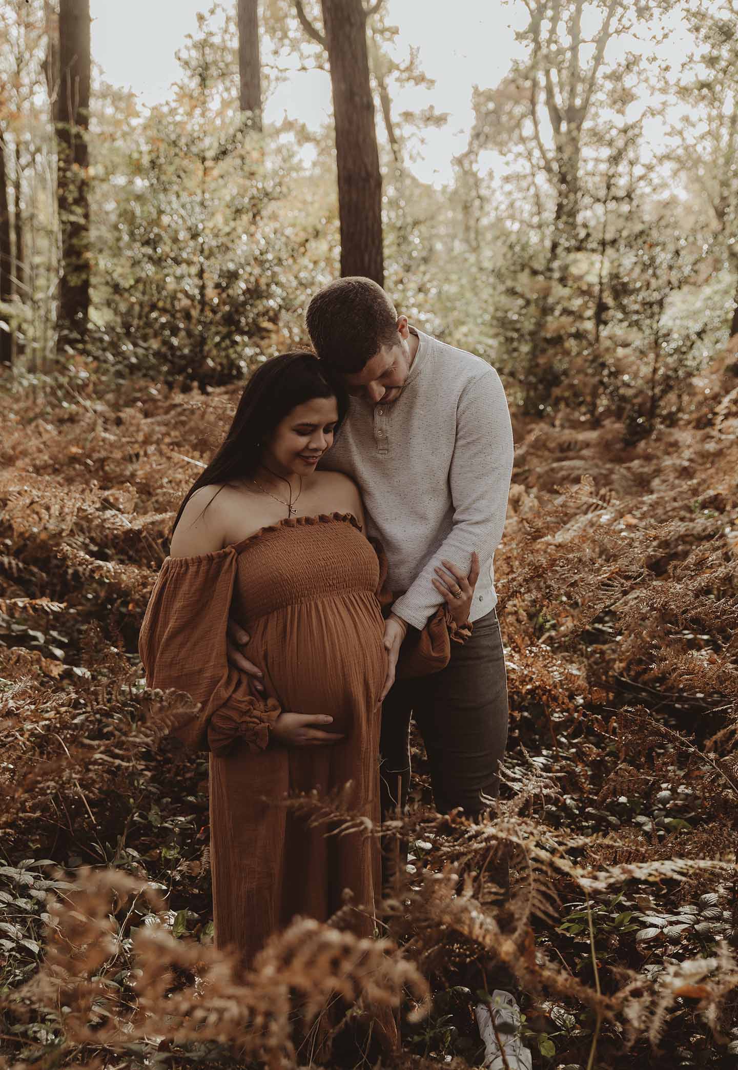 Zwangerschapsfotografie herfst Zeeland in natuurlijke stijl