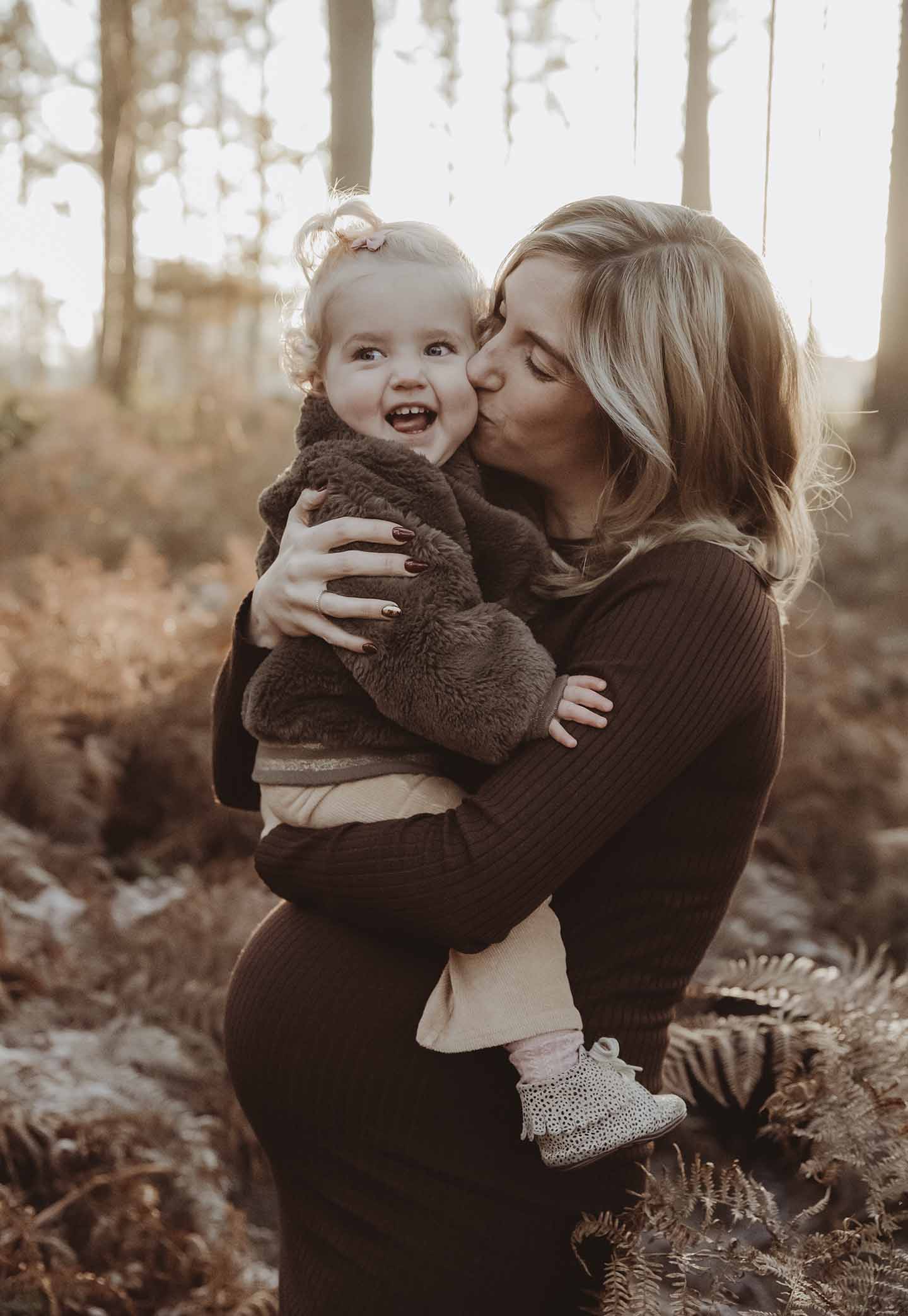 newborn fotograaf zeeland newbornshoot zeeland