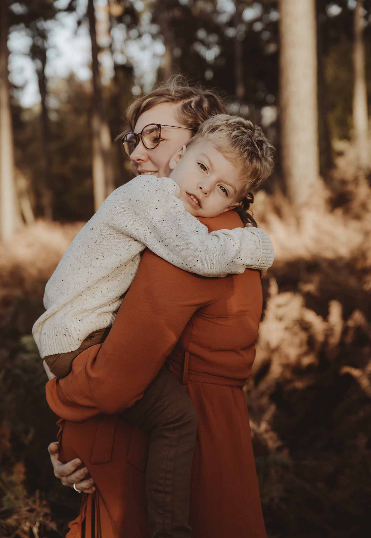 Zwangerschapsfotografie herfst Zeeland in natuurlijke stijl