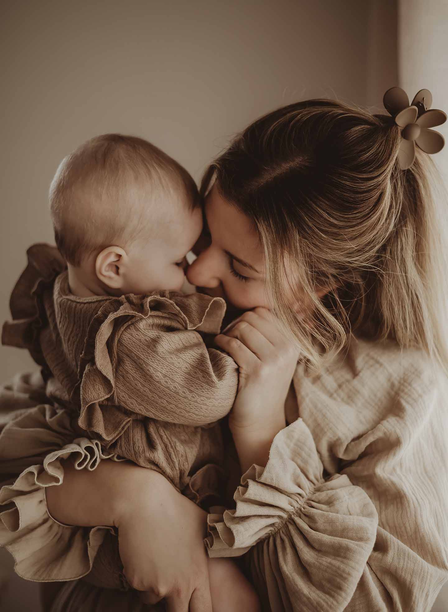 motherhood motherhoodshoot terneuzen motherhoodfotograaf moederschap zeeland belgie
