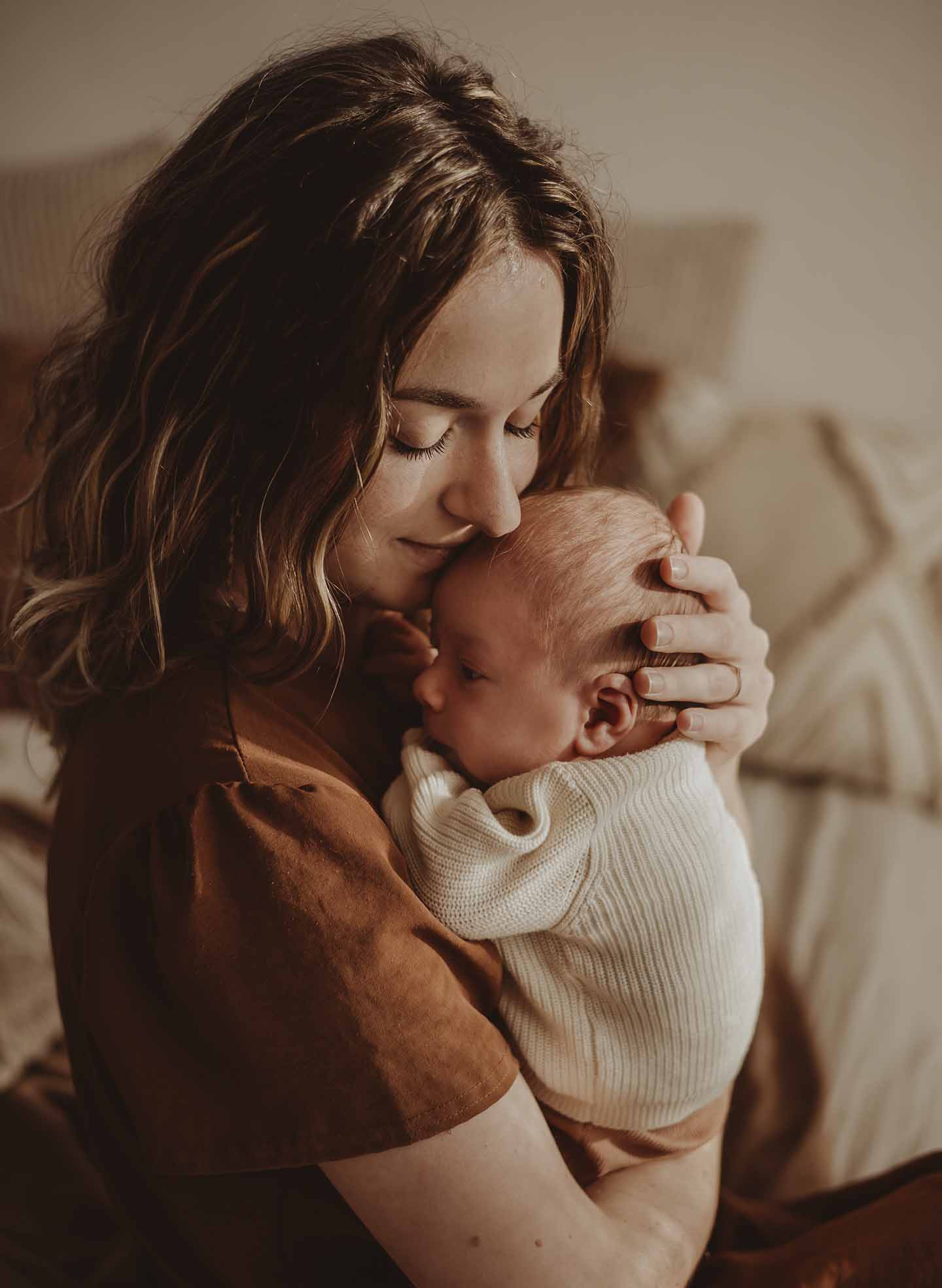 newborn lifestyle fotograaf newbornshoot terneuzen zeeland belgie