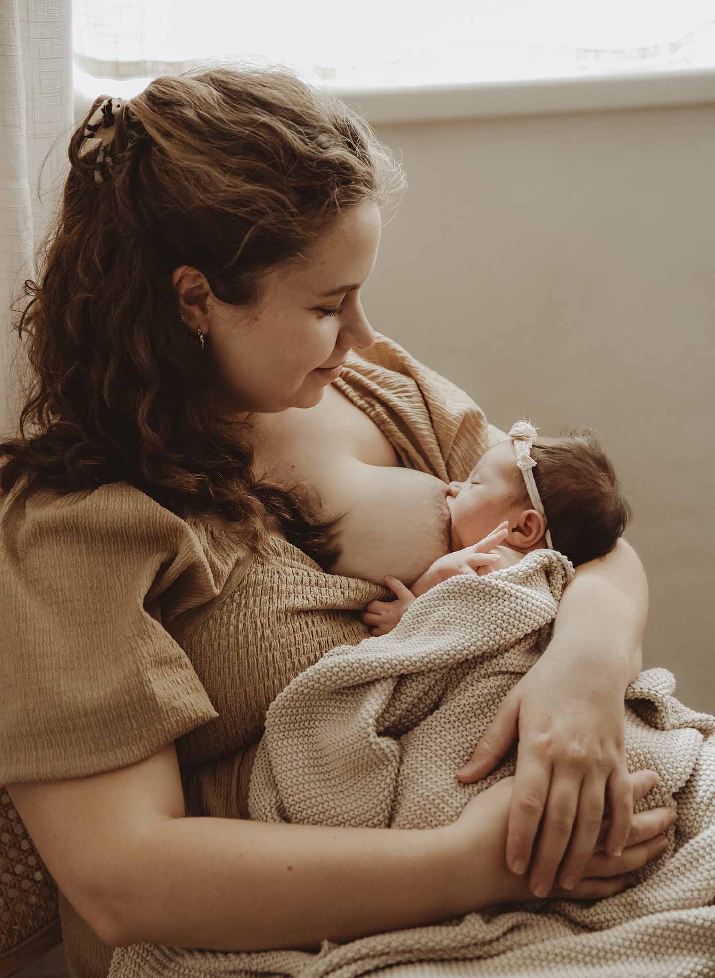 newborn geposeerd fotograaf newbornshoot terneuzen zeeland belgie