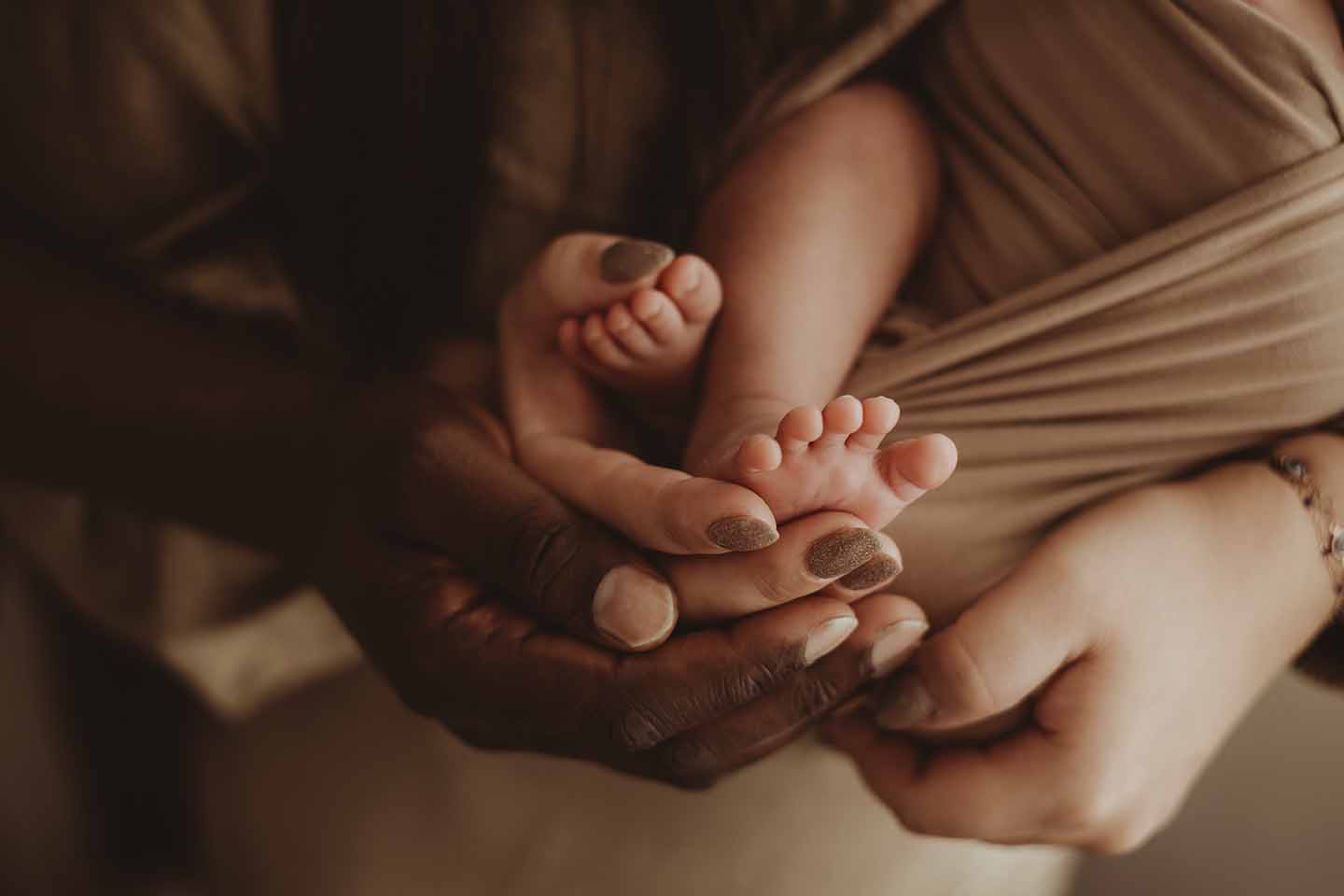 newborn geposeerd fotograaf newbornshoot terneuzen zeeland belgie