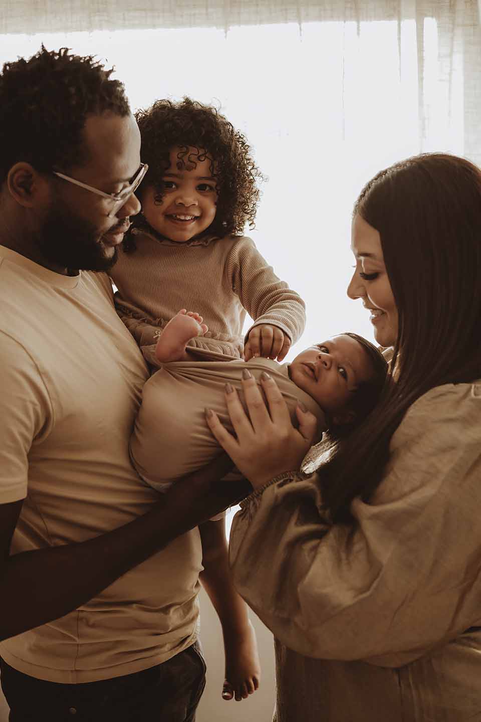 newborn geposeerd fotograaf newbornshoot terneuzen zeeland belgie
