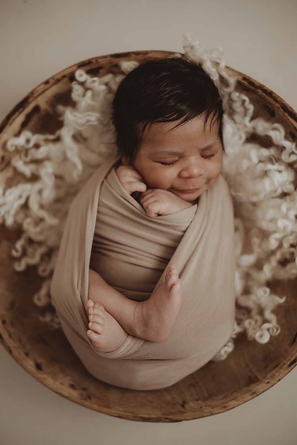 newborn geposeerd fotograaf newbornshoot terneuzen zeeland belgie
