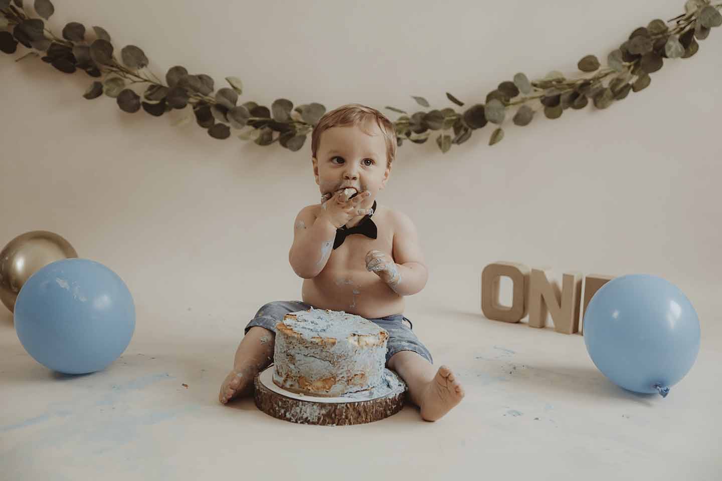 cakesmash cakesmashfotograaf cakesmashshoot cake smash terneuzen zeeland zeeuws-vlaanderen