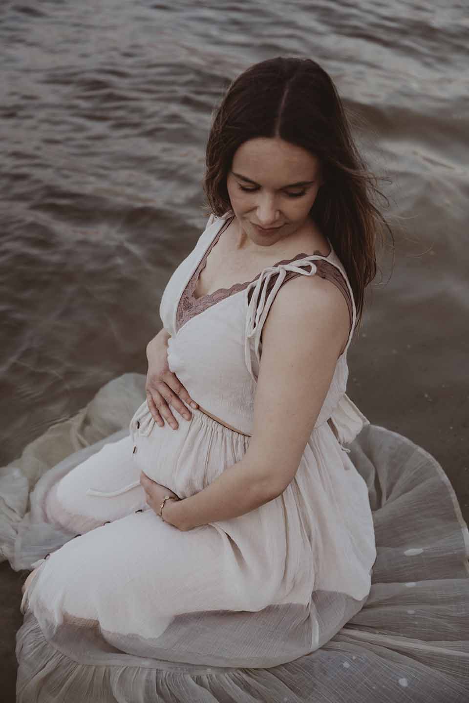 zwangerschap zwangerschapsshoot terneuzen zwangerschapsfotograaf terneuzen zeeland zeeuws-vlaanderen