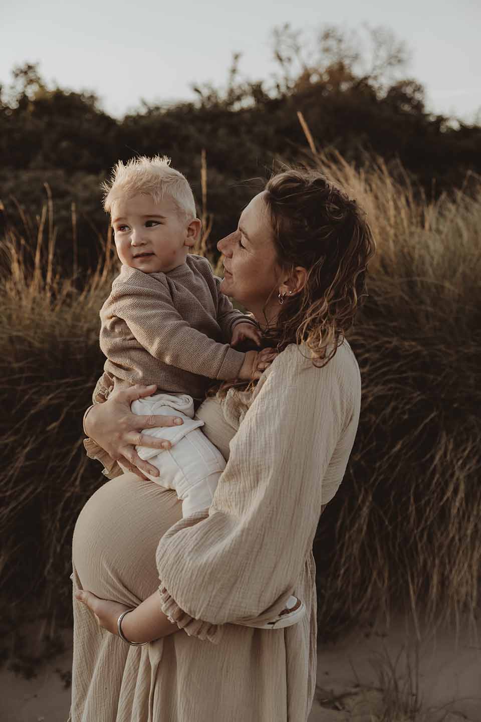 zwangerschap zwangerschapsshoot terneuzen zwangerschapsfotograaf terneuzen zeeland zeeuws-vlaanderen