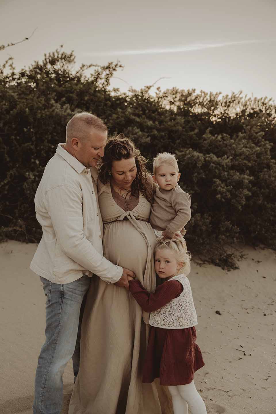 zwangerschap zwangerschapsshoot terneuzen zwangerschapsfotograaf terneuzen zeeland zeeuws-vlaanderen